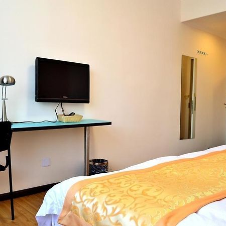 Linhai Hotel - Kunming Eksteriør billede